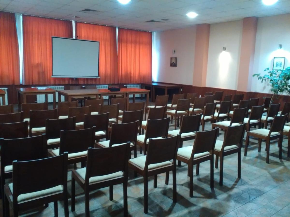 Hotel Les Razgrad Buitenkant foto