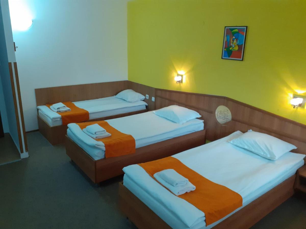 Hotel Les Razgrad Buitenkant foto