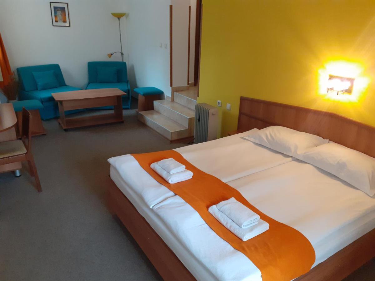 Hotel Les Razgrad Buitenkant foto